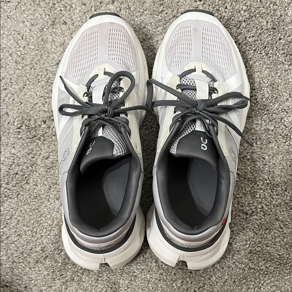 On Running Dual-Tone Sneakers in White and Gray